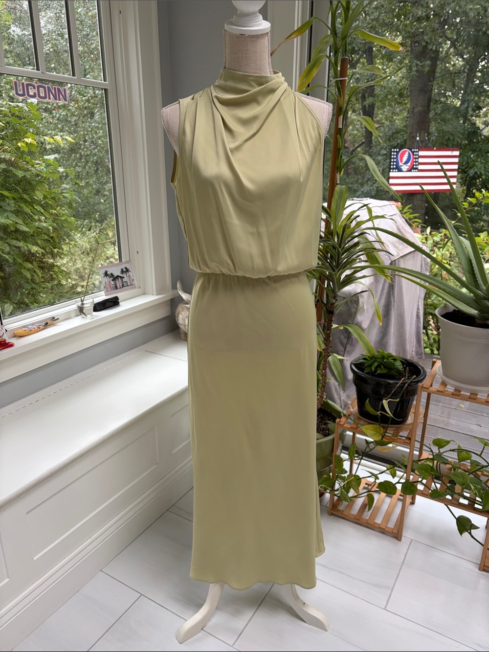 Sleeveless Midi Dress in Gorgeous Green